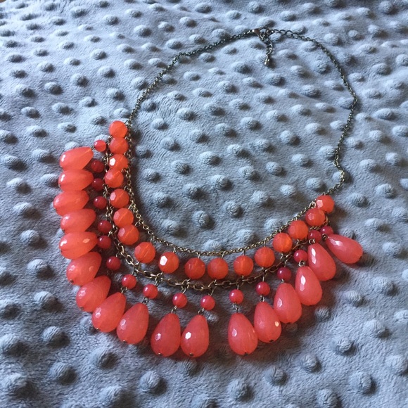 Francesca’s Bib Necklace - Picture 3 of 3